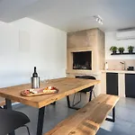 Eia Villa Póla